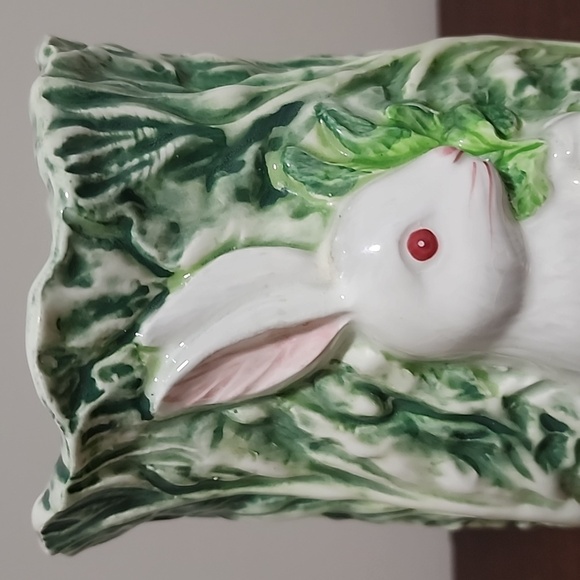 Beautiful Shafford Rabbit Patch Vase - Picture 2 of 11